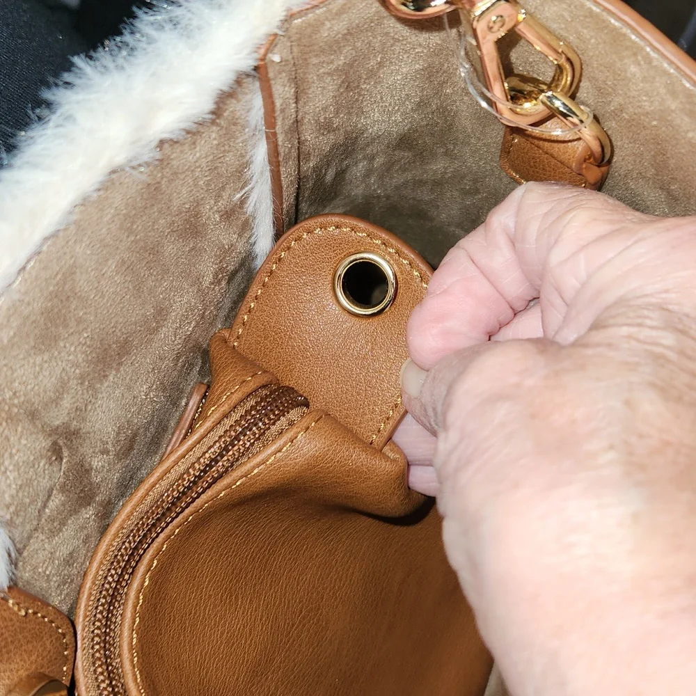 Chic Tan and Cream Tote Bag with Pouch
